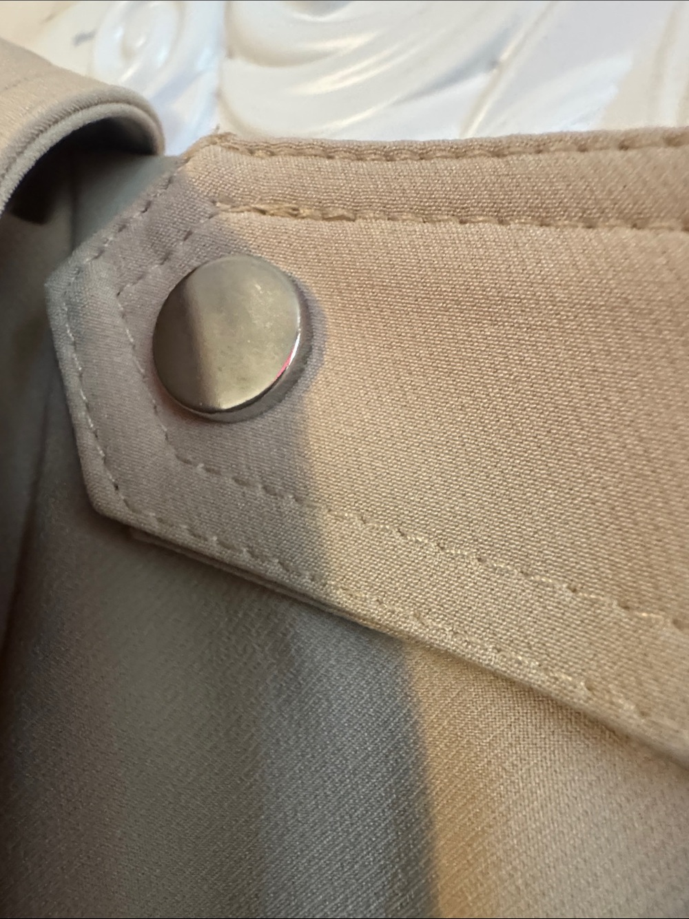 Black Tape_ Tan Sleeveless Trench Coat Blazer - Picture 3 of 5